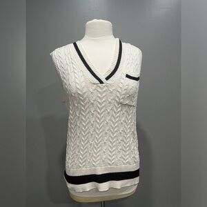 Hooked Up By IOT Women's Cable-Knit Sweater Vest